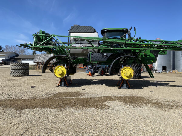 SPRAYER JACK- FOR SELF-PROPELLED SPRAYERS- ELEVATE YOUR AND YOUR FELLOW COLLEAGUES SAFETY TO ANOTHER LEVEL!
